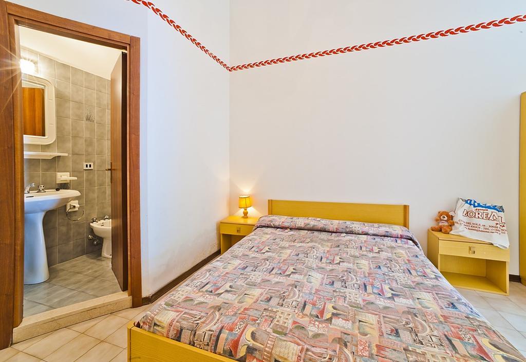 Residence Cinzia Pool Bibione Eksteriør billede