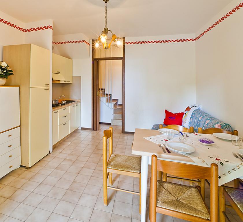 Residence Cinzia Pool Bibione Eksteriør billede